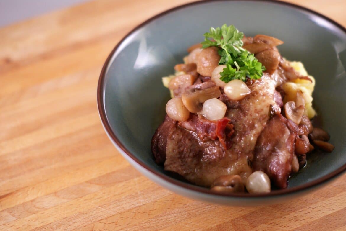 coq au vin med rodfrugter