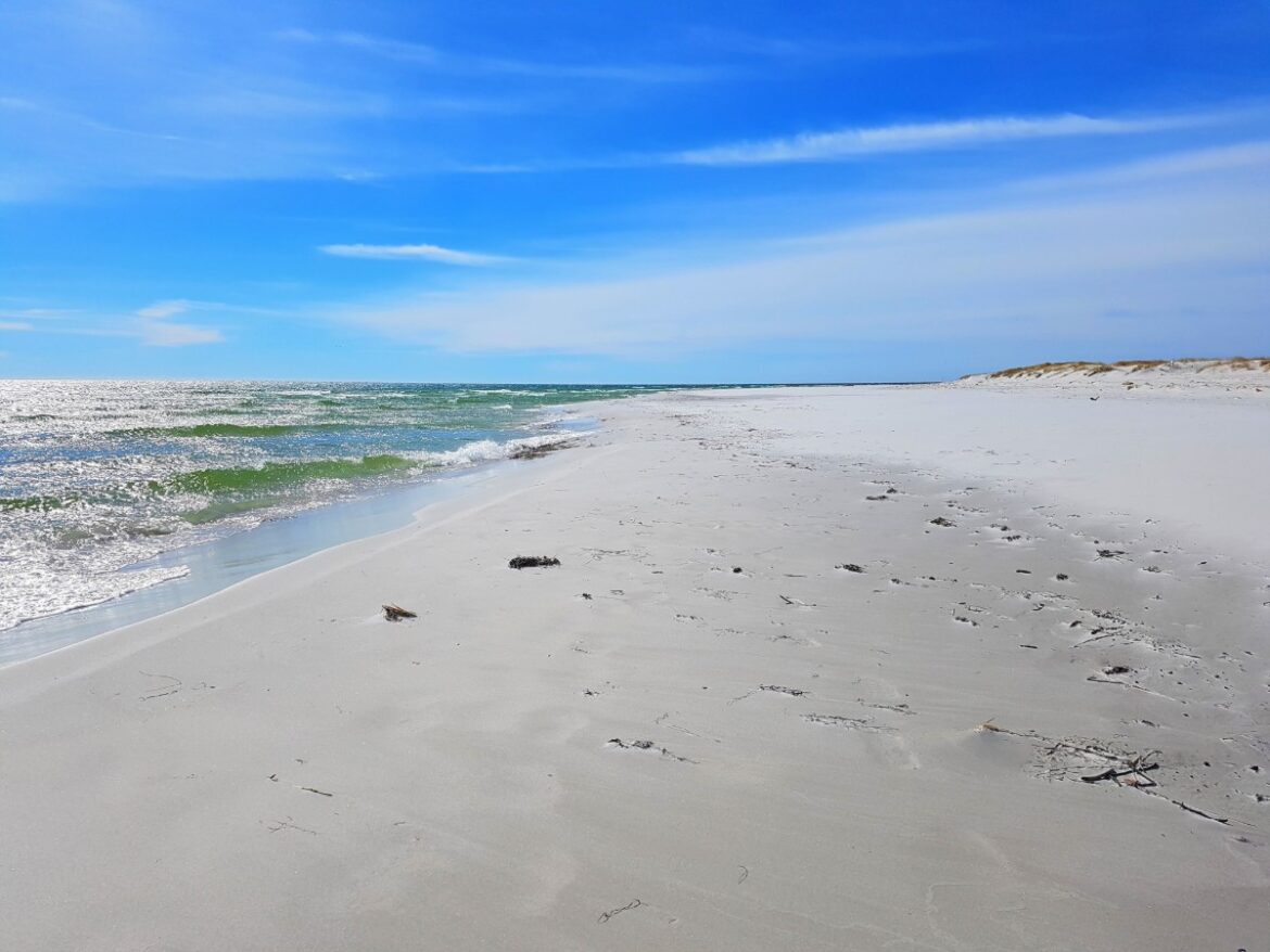 en af europas bedste strande er dueodde strand paa bornholm